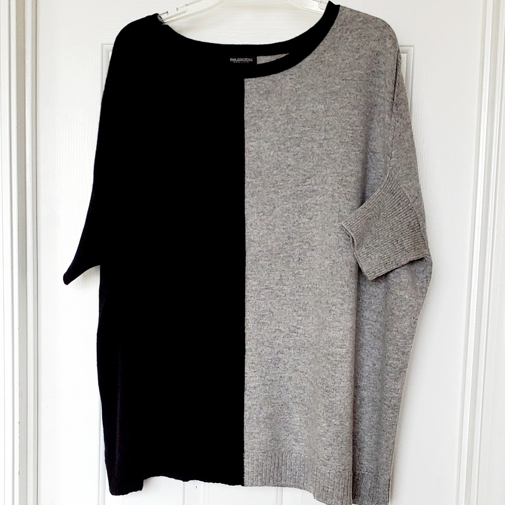 Colorblock Crew Neck Sweater - Black and Gray